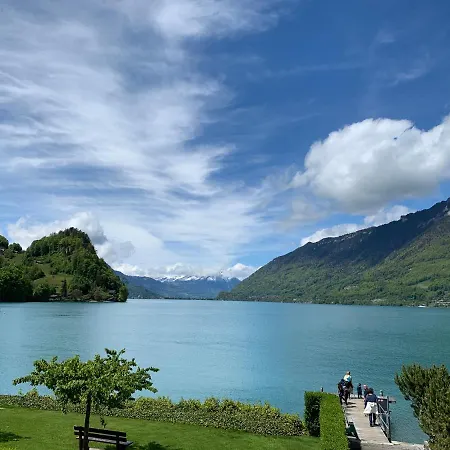 Seehaus View 3-bedroom Apartament Iseltwald